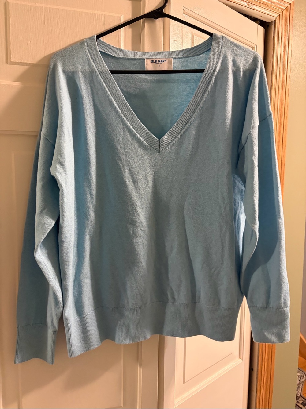Old Navy Women's Pale Blue V-Neck Sweater